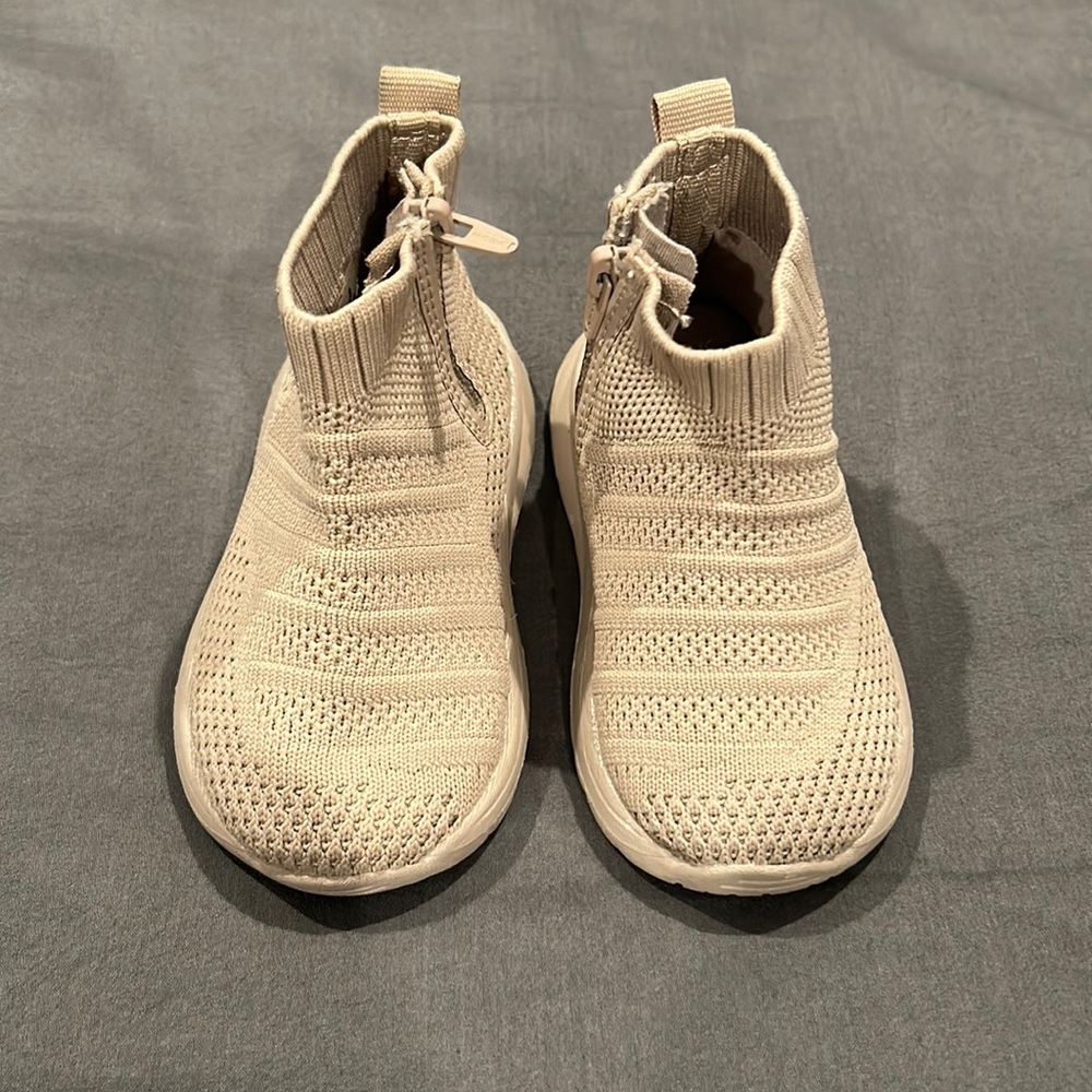 Zara Baby Light Purple Shoes Size 5 US